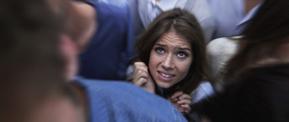 a woman’s alarming condition can be caused by cervical osteochondrosis